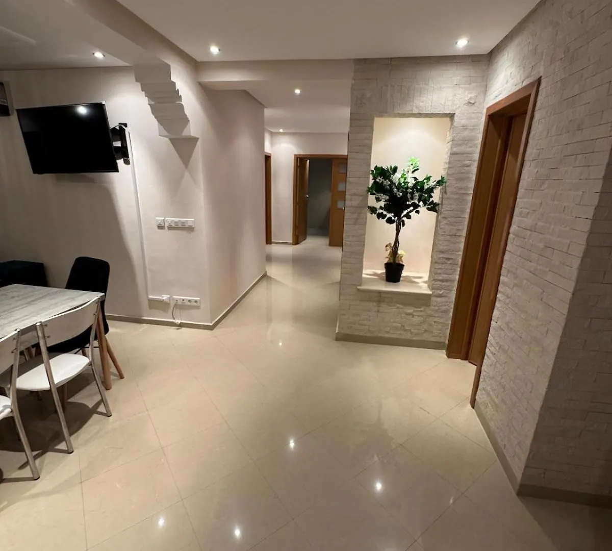 Apparemment De Luxe Decore Avec Gout Агадир Апартаменты